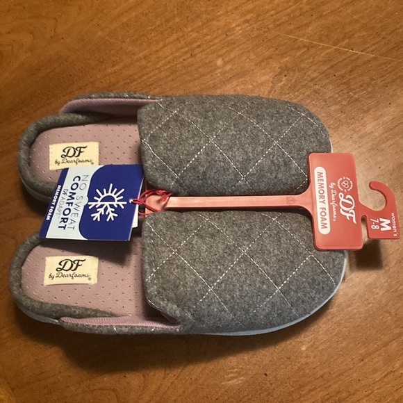 🌸NWT DEARFOAMS Womens Memory Foam Slippers - size Medium 7/8 - Picture 8 of 16